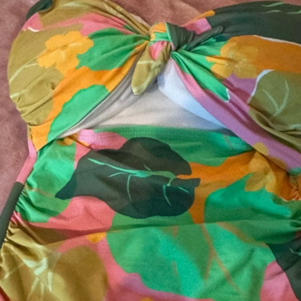 Kate Spade Cucumber Floral Tie Bandeau One-Piece - Picture 4 of 6